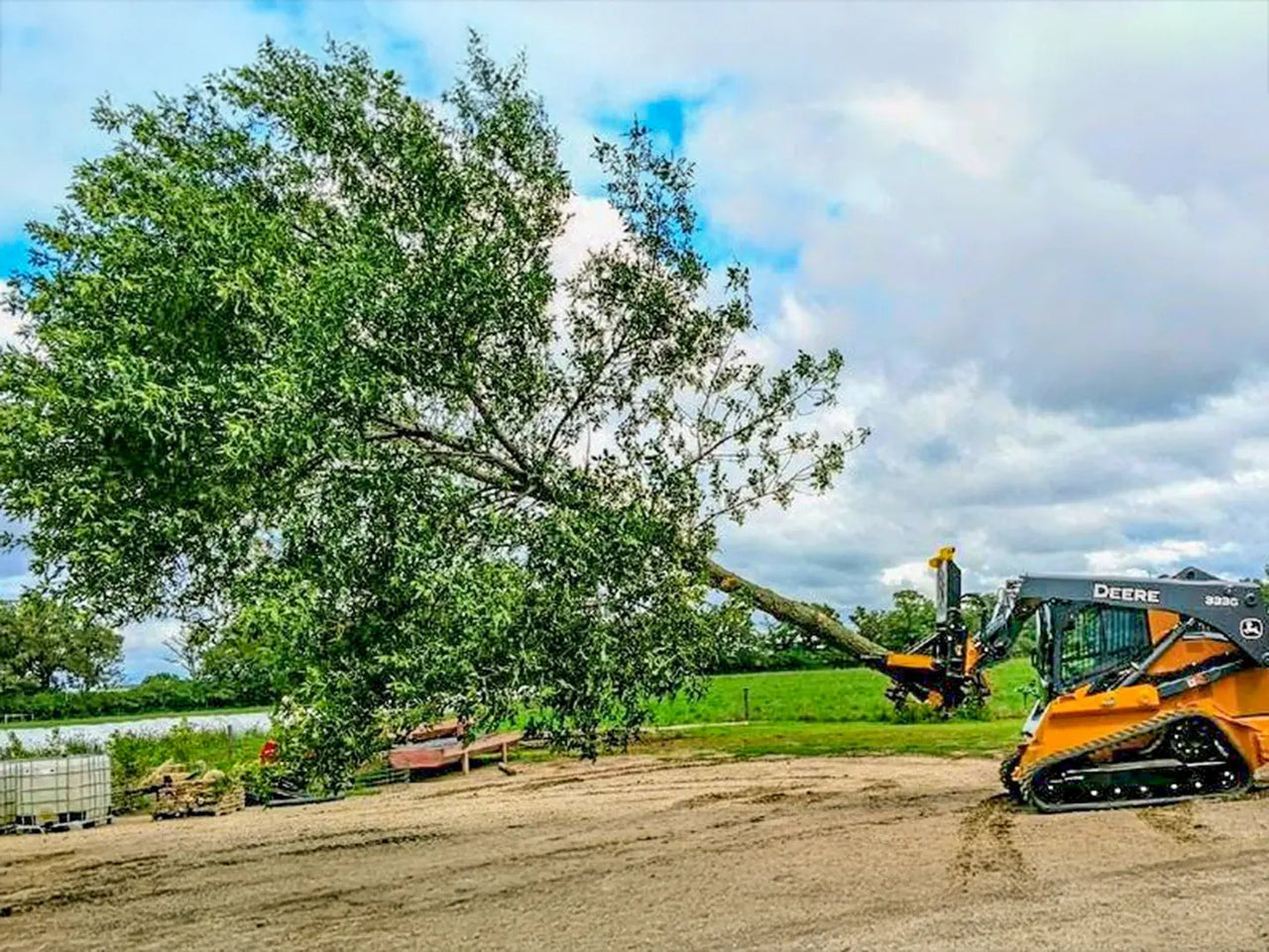 Challenger Tree Puller CL Fab